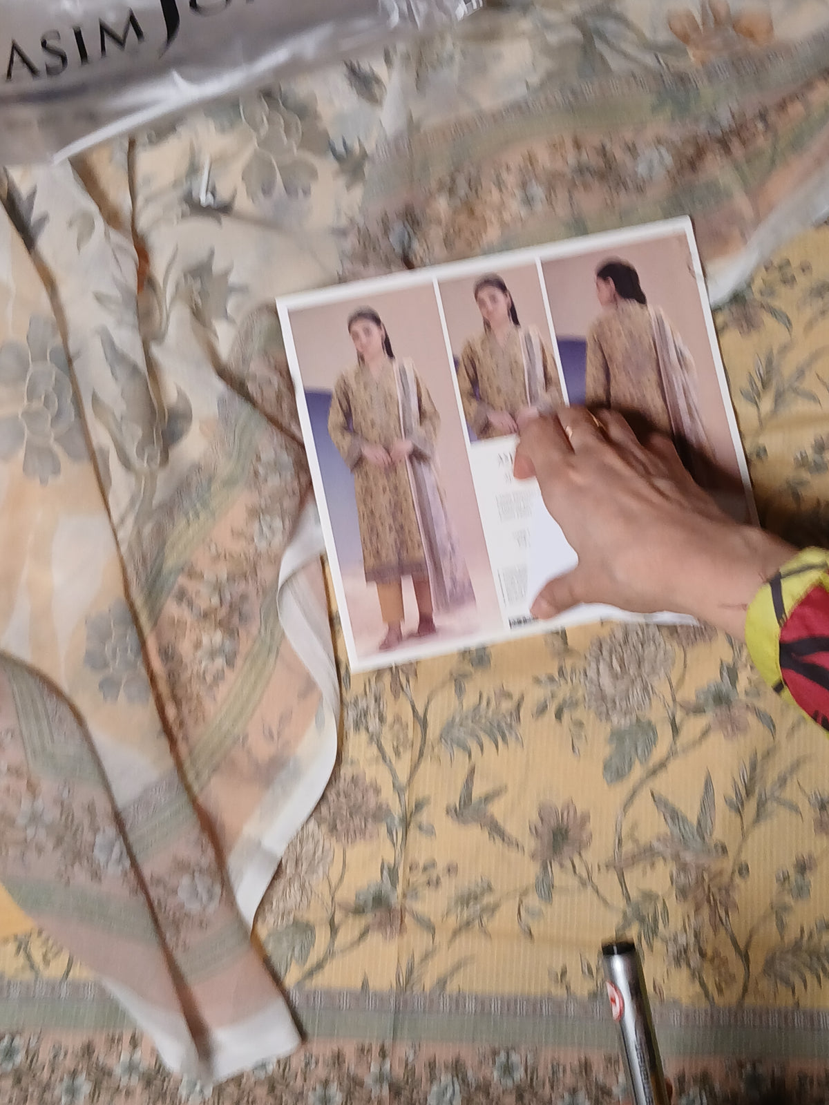 Asim Jofa lawn 3pc