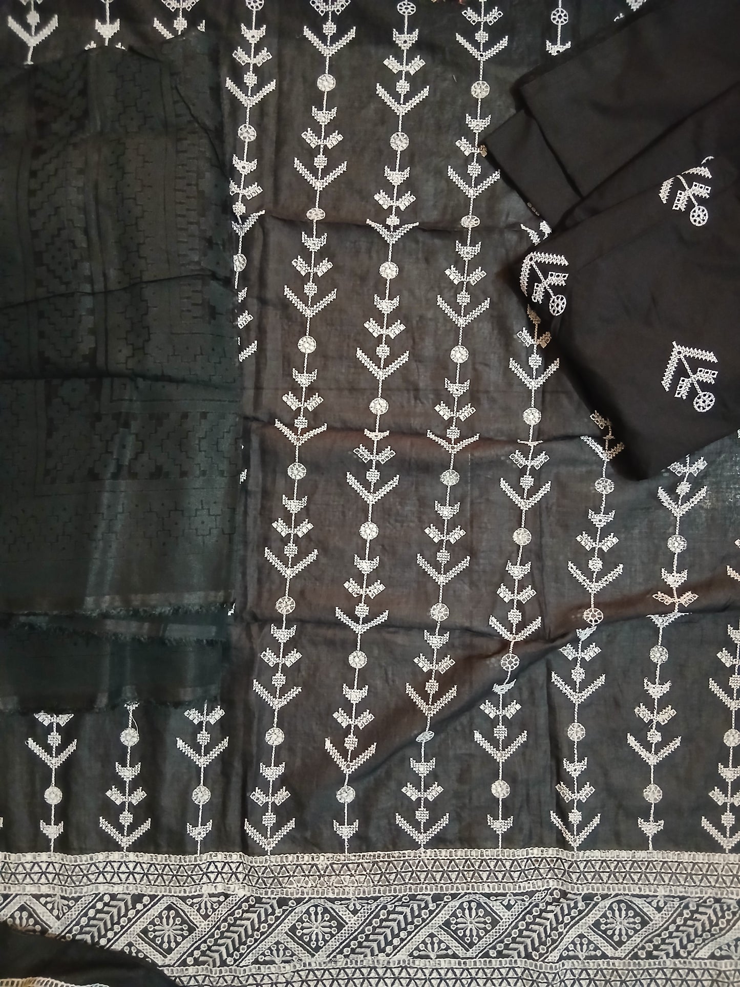 Saya 3pc embroidery
