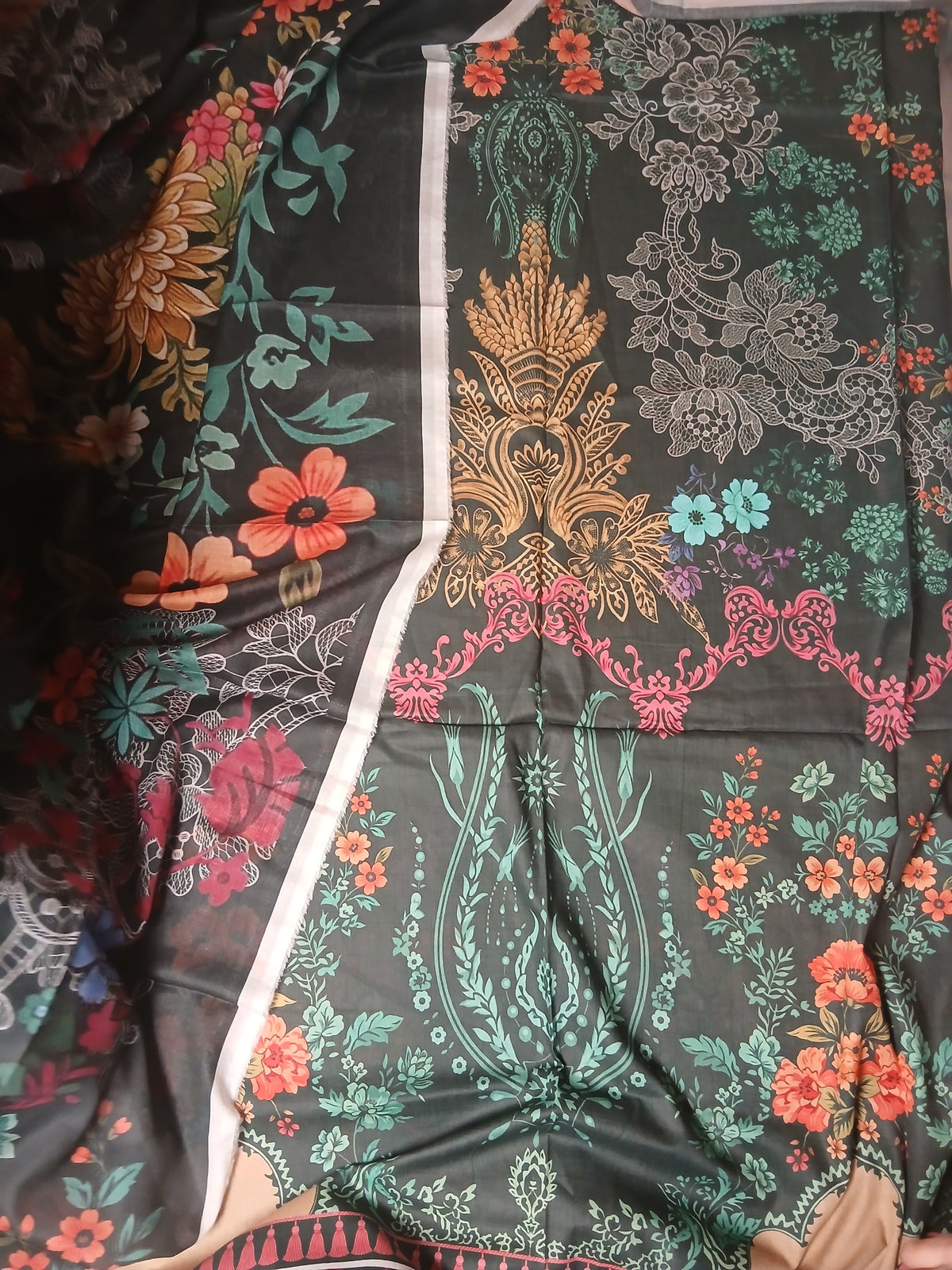 Branded lawn 2pc shirt dupatta