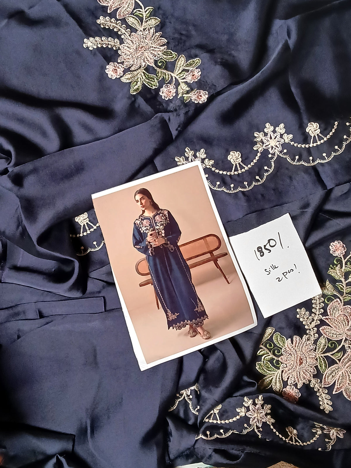 Silk embroidery 2pc